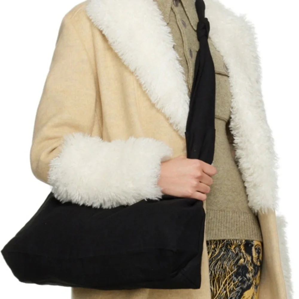 Blossom Black Lu Shoulder Bag - Picture 2 of 12